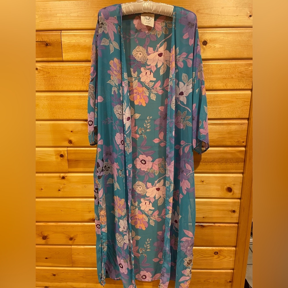 Fantastic Fawn Floral Sheer Kimono Size Large